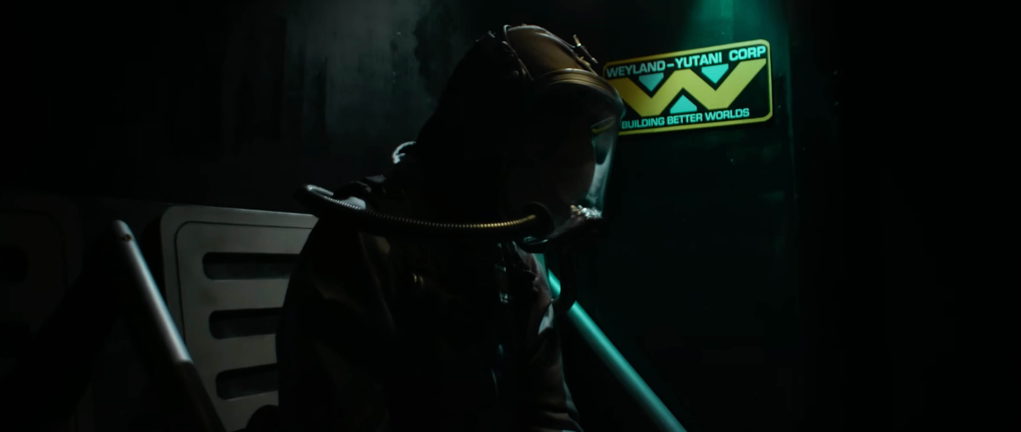 Scene from the trailer of an escape room called Aliens in Bilbao, Spain, showing a dramatic close-up in the set