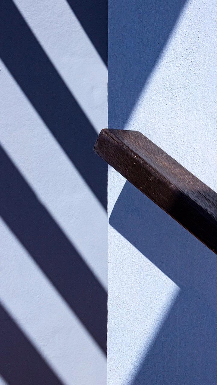 Minimal picture of a blue stairs